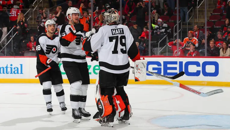 5 Observations: Flyers, Carter Hart (48 saves) Steal Win in New Jersey