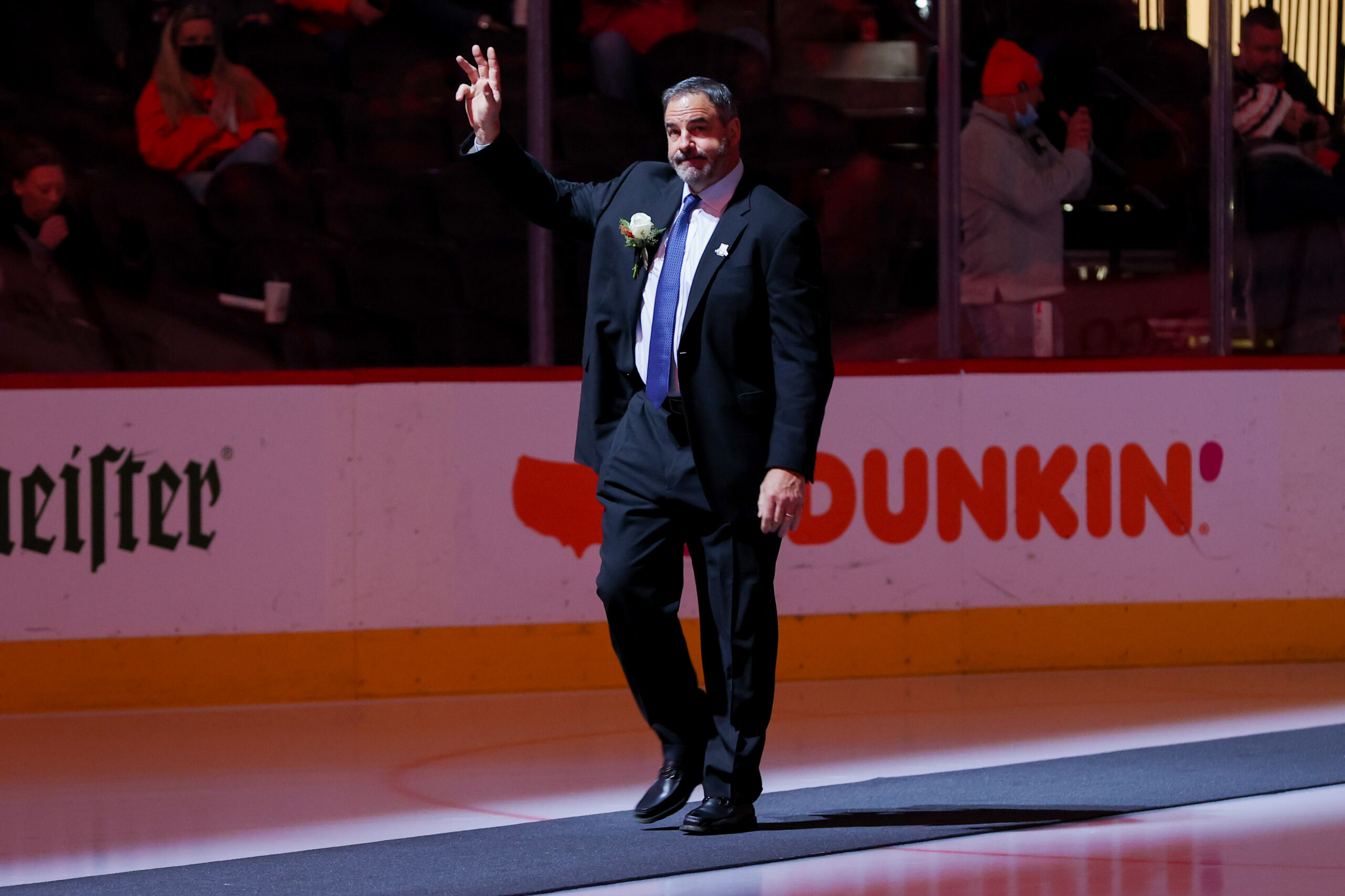 Patrick Sharp Returns to Flyers as Special Advisor to Hockey