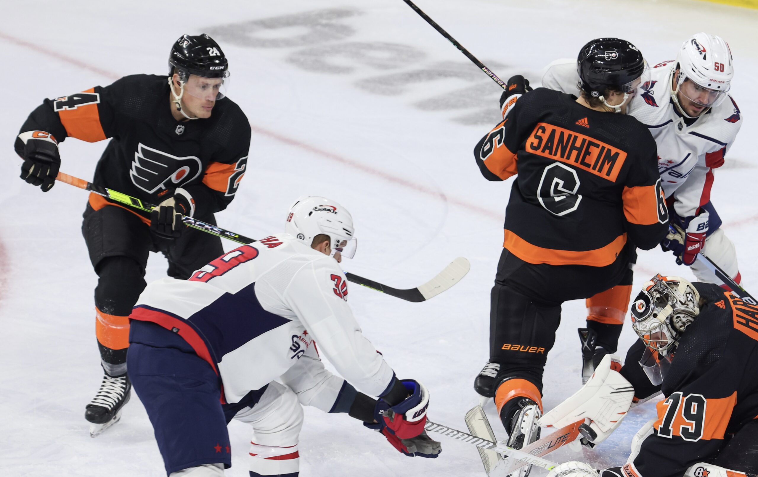 Flyers rout Canadiens in East finals opener